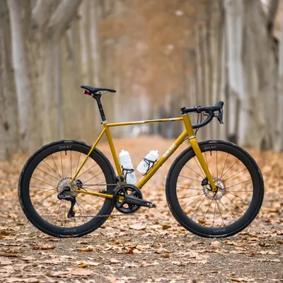 Strael 4.0 Ochre Bike Ultegra Di2 – 2560 x 2560
